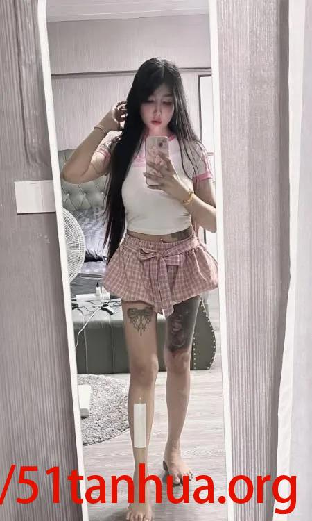 中秋不放假丰满美女