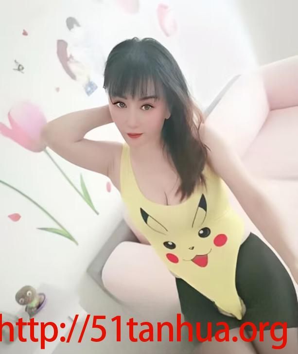  玩SM道具的少妇